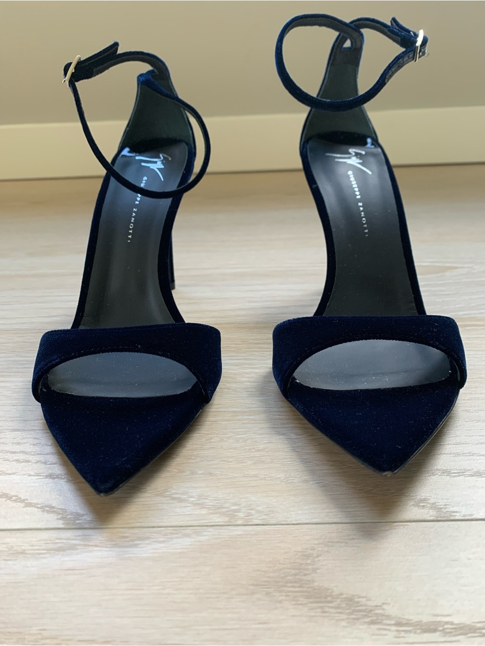 Giuseppe Zanotti Veronica Navy Blue Velvet Strappy Open Toe Heels NWT Size 41 IT - Picture 6 of 10